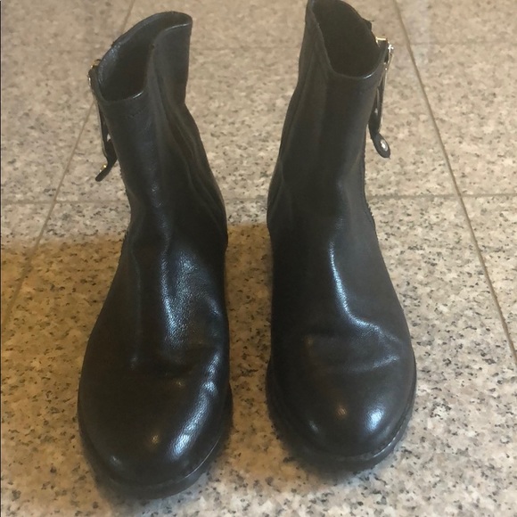 Stuart Weitzman Bootie - Picture 3 of 7